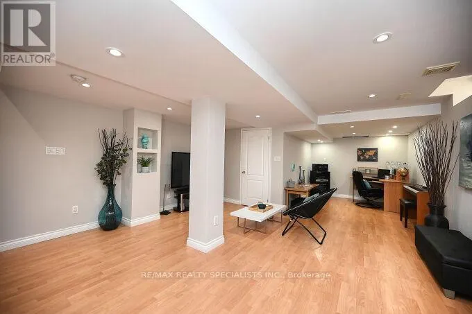 7019 GRAYDON COURT