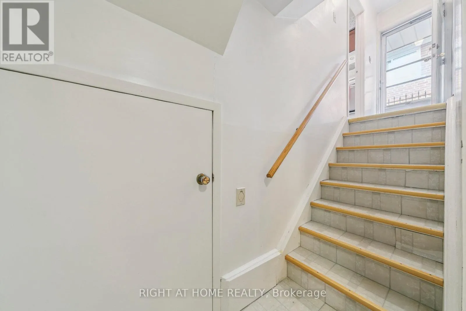 932 FLAGSHIP DRIVE