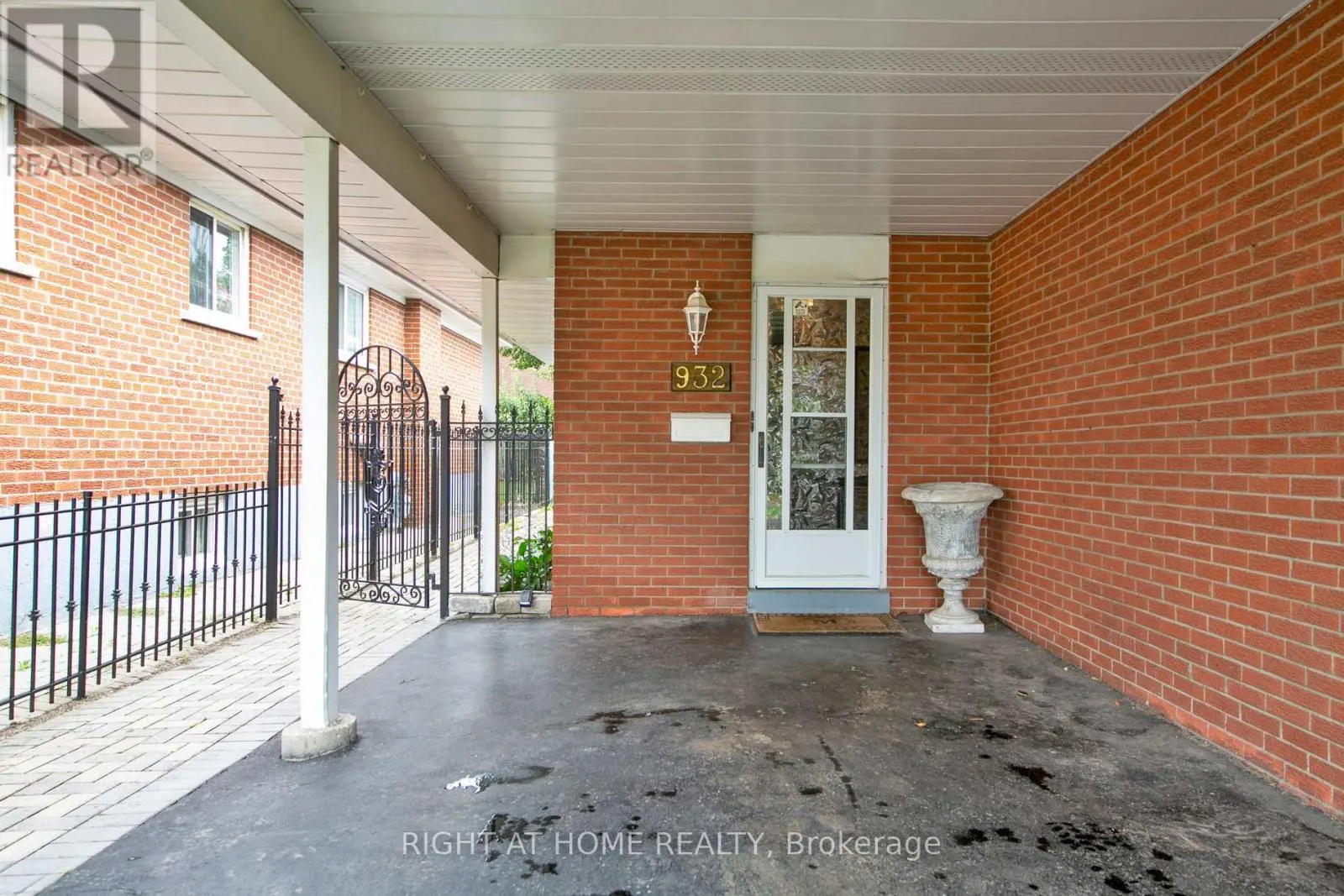 932 FLAGSHIP DRIVE