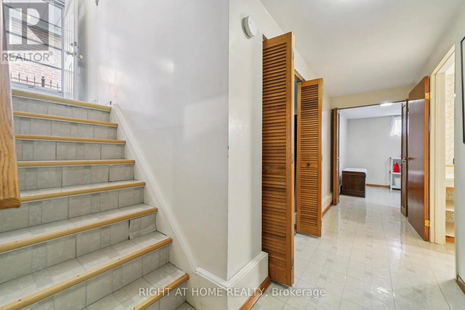 932 FLAGSHIP DRIVE