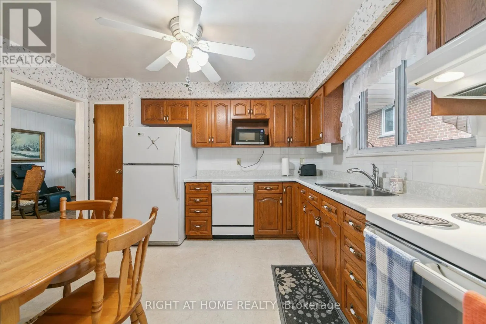 932 FLAGSHIP DRIVE