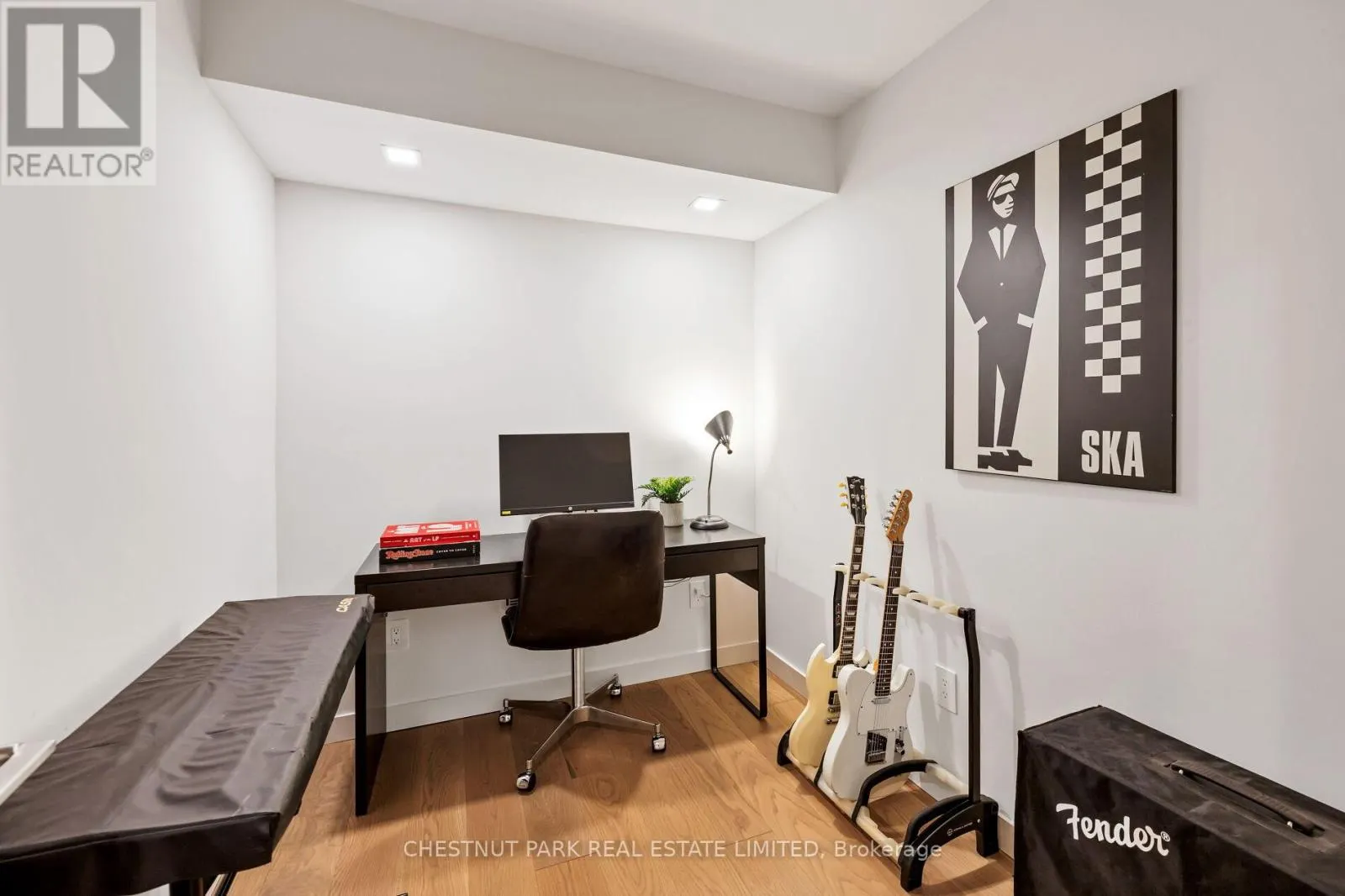 2121 HARVEST DRIVE