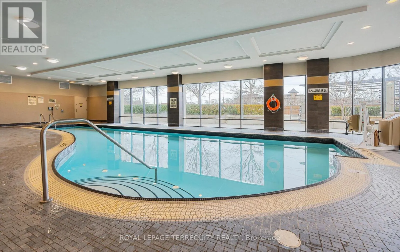 1302 - 1135 ROYAL YORK ROAD