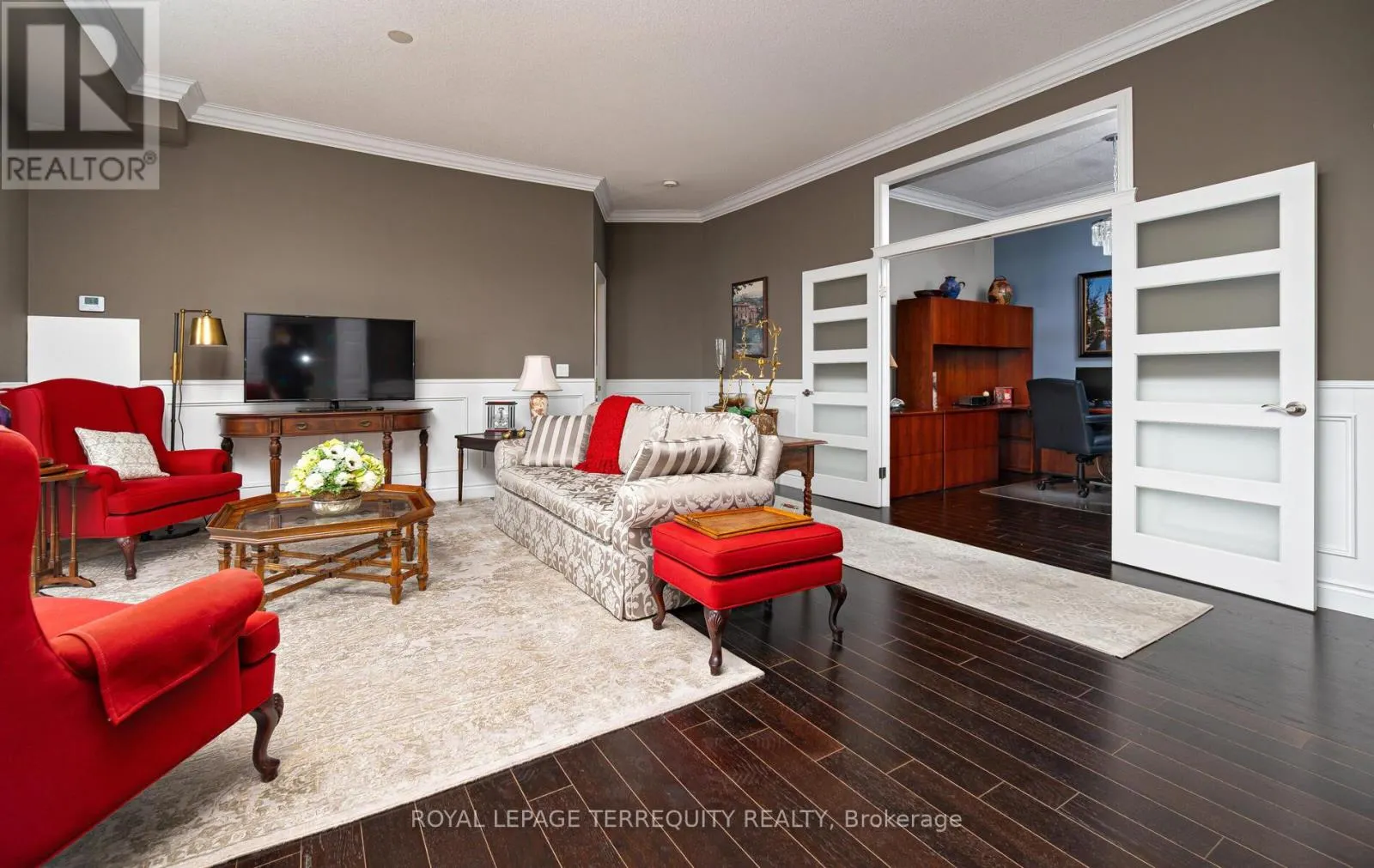 1302 - 1135 ROYAL YORK ROAD