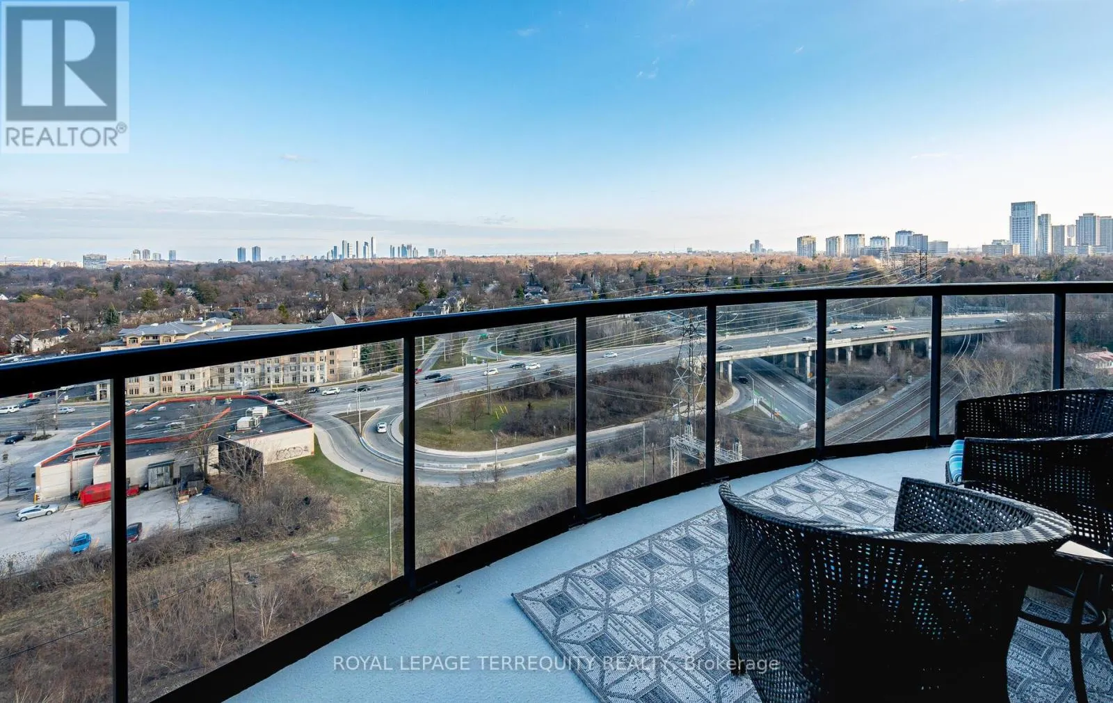 1302 - 1135 ROYAL YORK ROAD