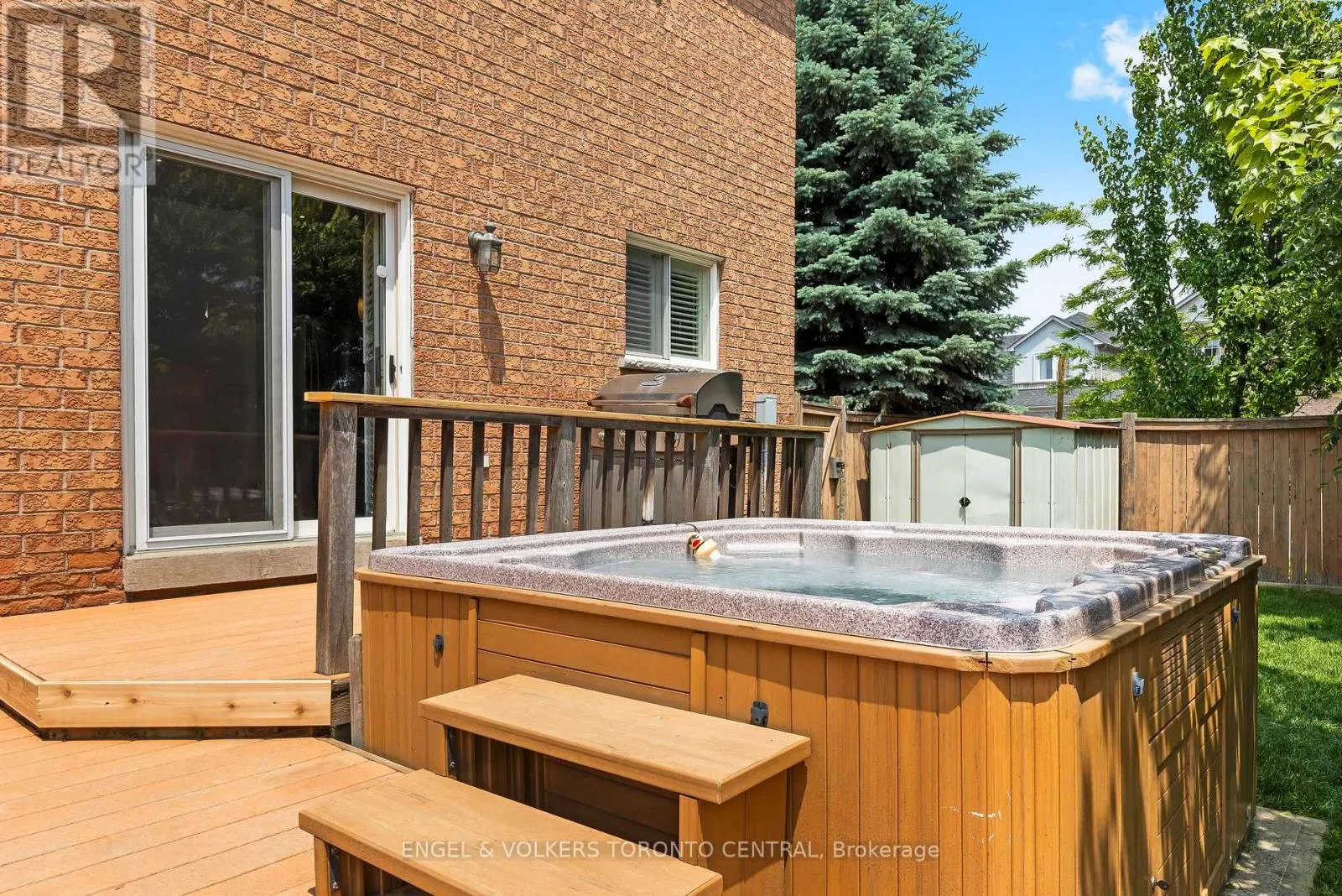 1510 SAMUELSON CIRCLE