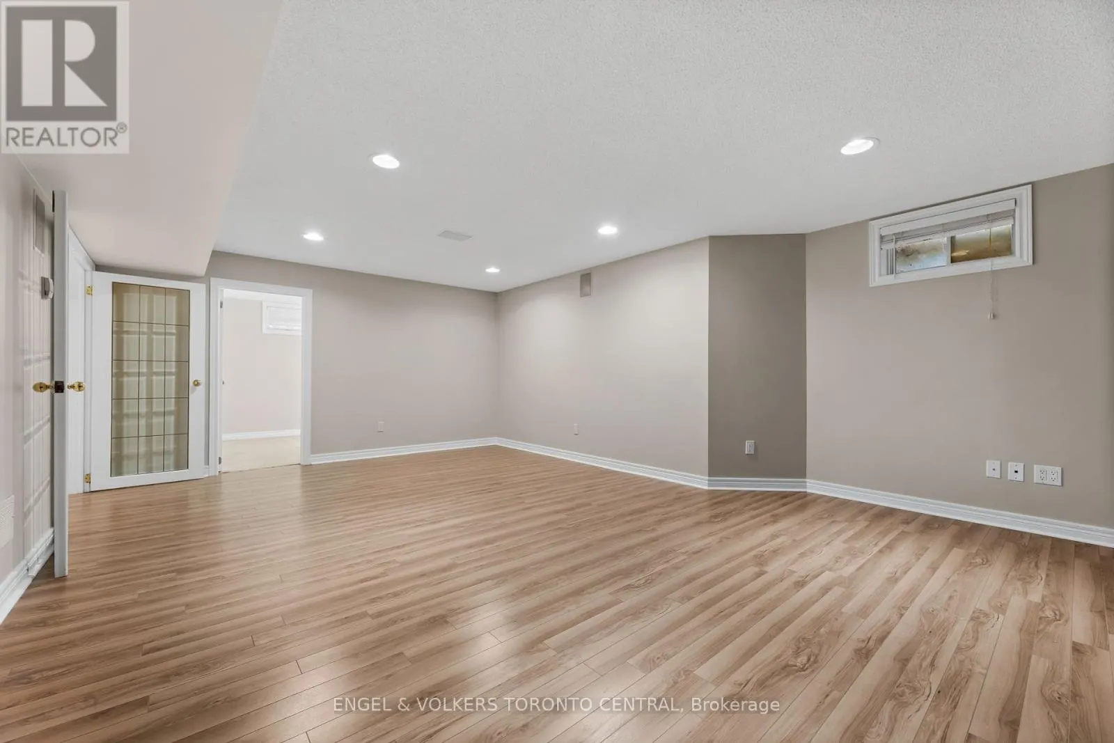 1510 SAMUELSON CIRCLE