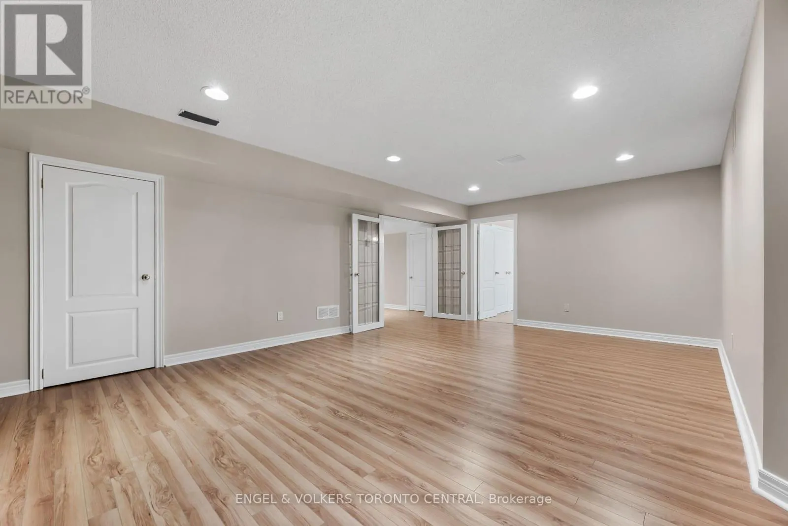 1510 SAMUELSON CIRCLE