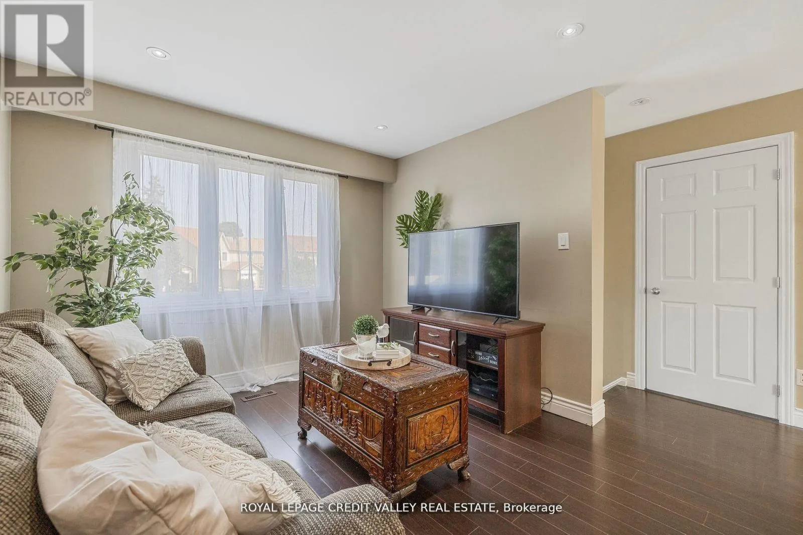 28 KINCAID COURT