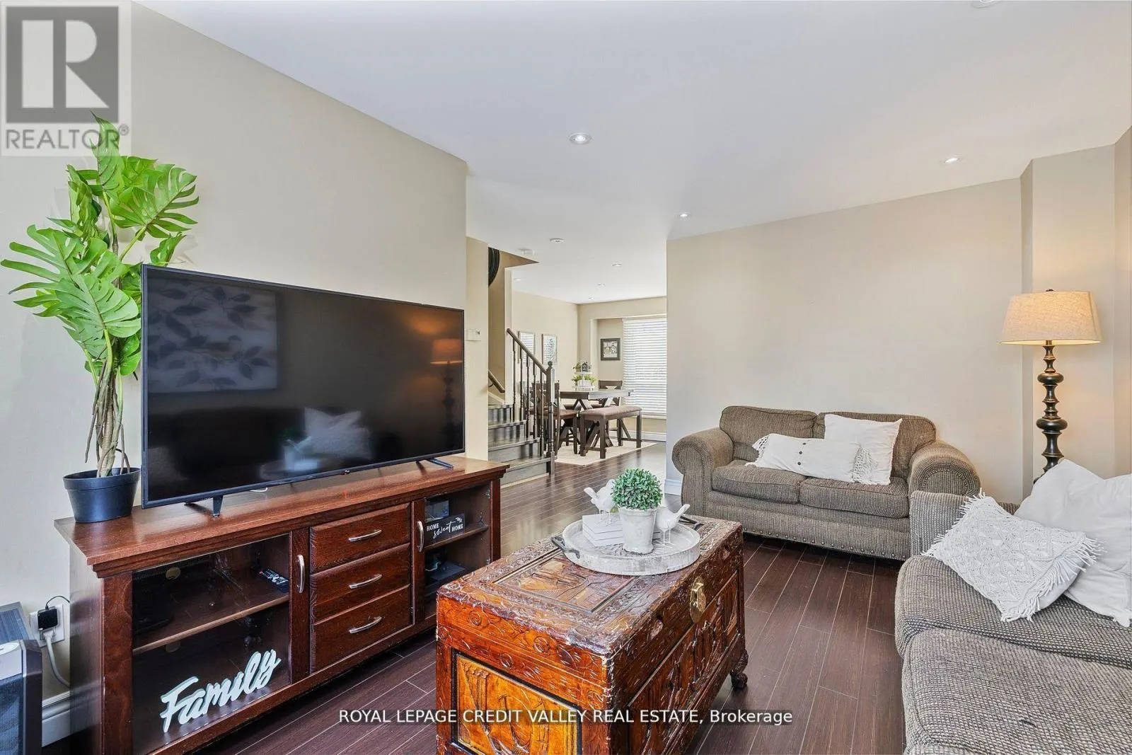 28 KINCAID COURT