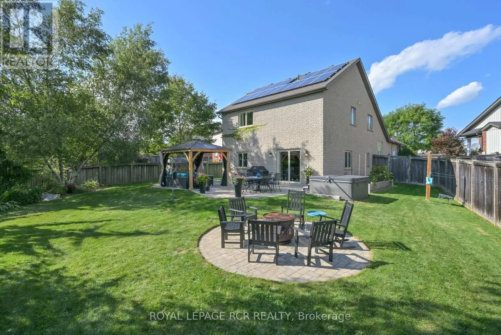 16 MAUDE COURT