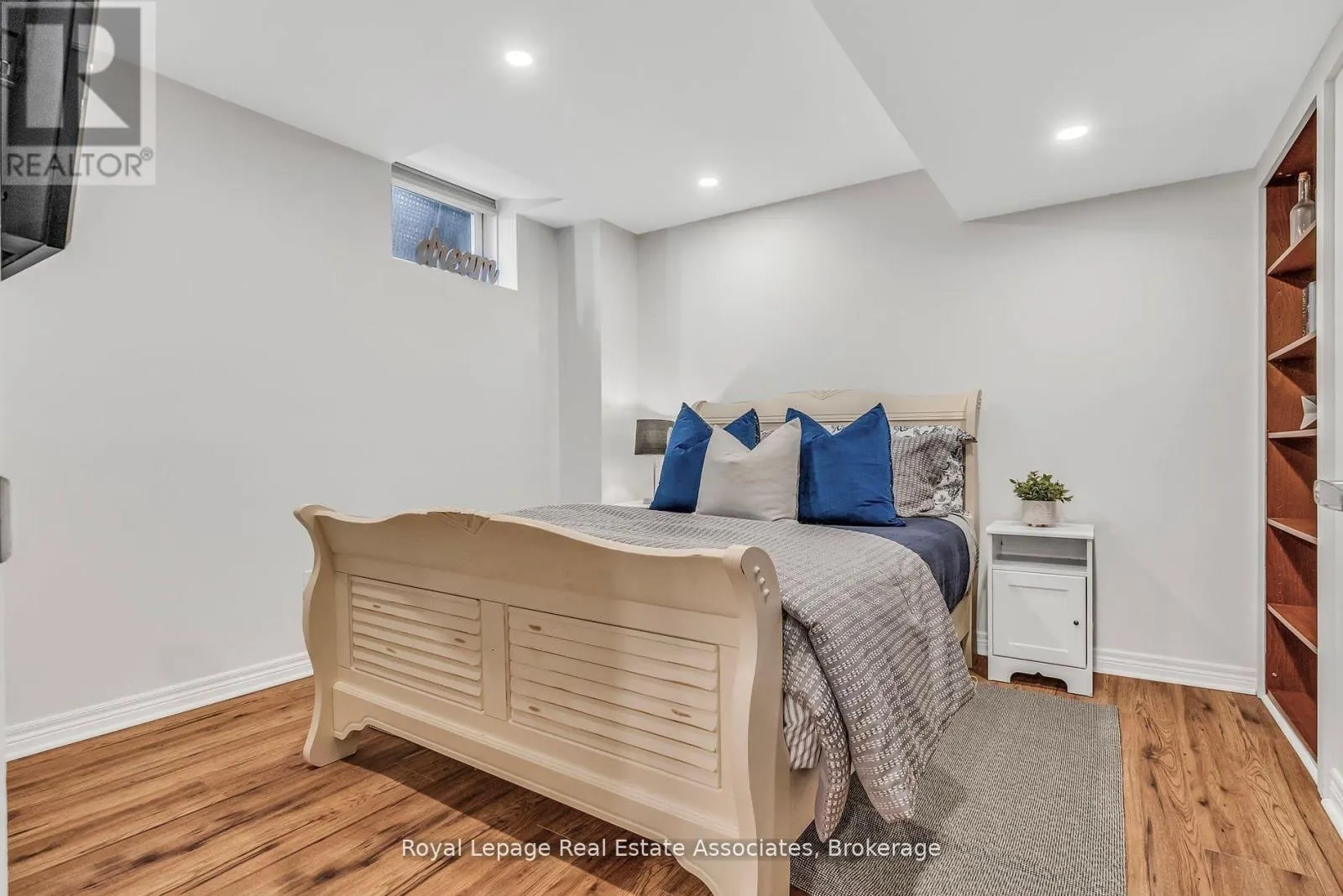 273 DUSKYWING WAY