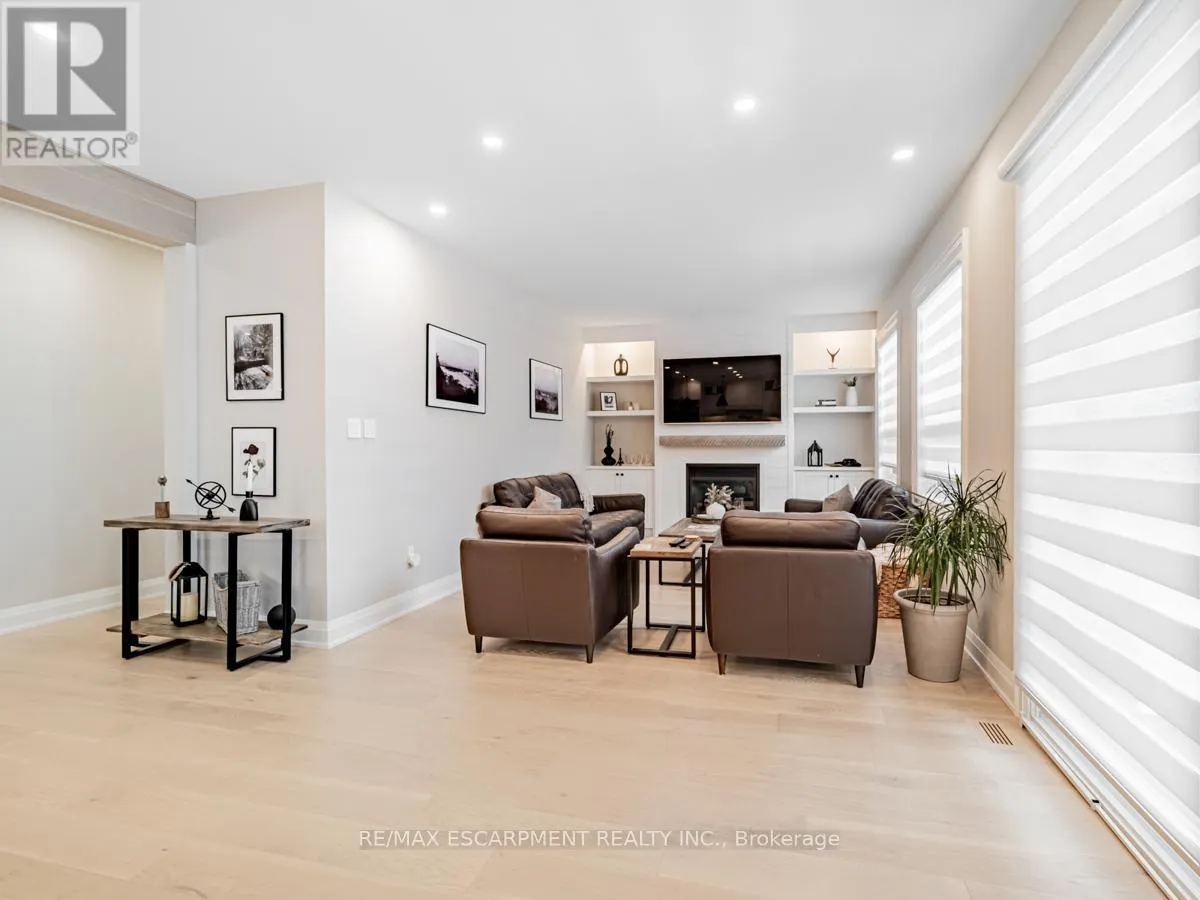 3390 FOX RUN CIRCLE