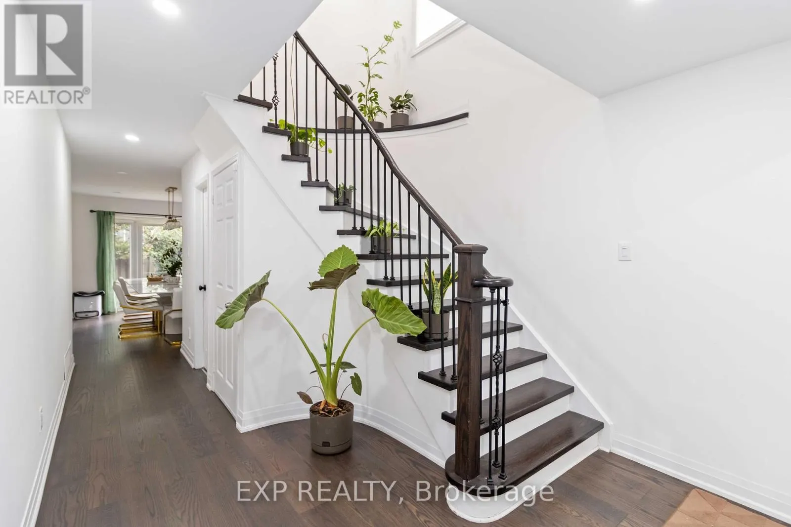 27 CHEVIOT CRESCENT