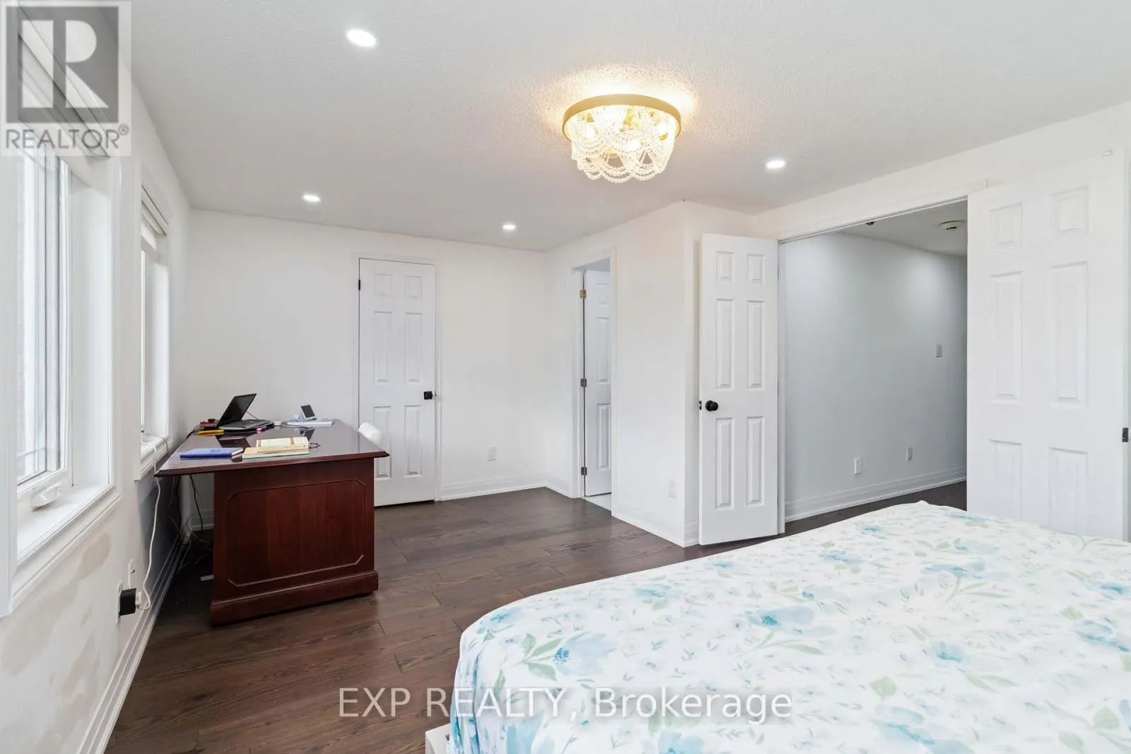 27 CHEVIOT CRESCENT