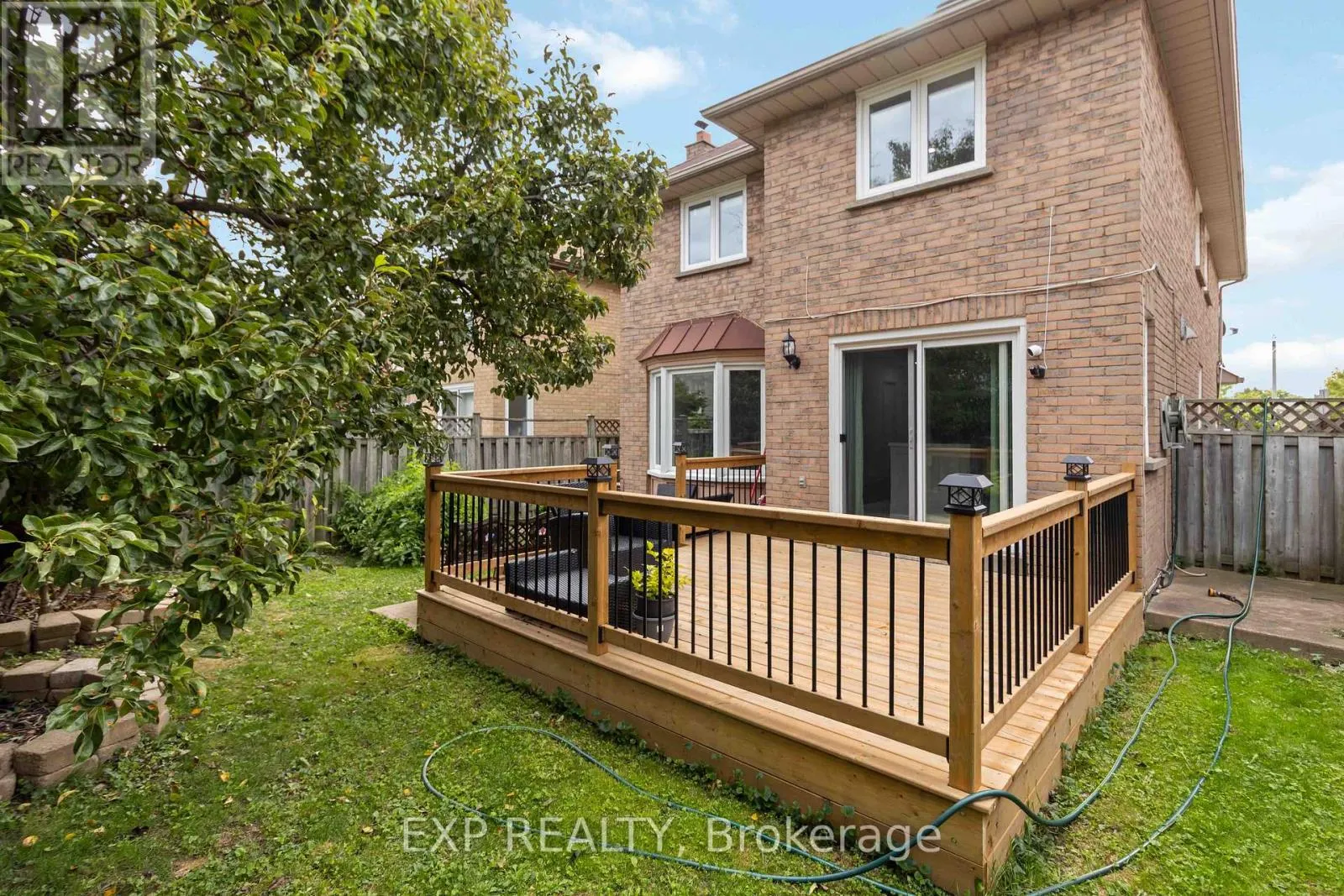27 CHEVIOT CRESCENT