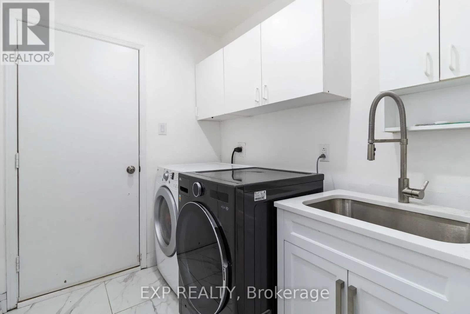 27 CHEVIOT CRESCENT