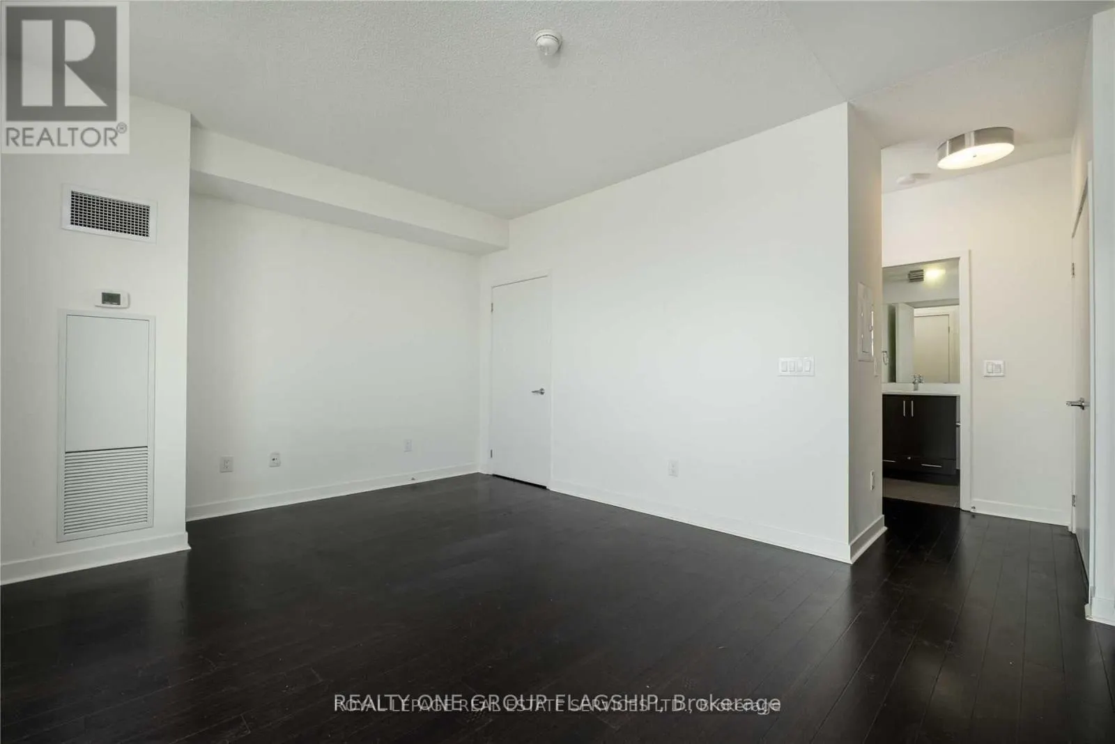 2801 - 360 SQUARE ONE DRIVE