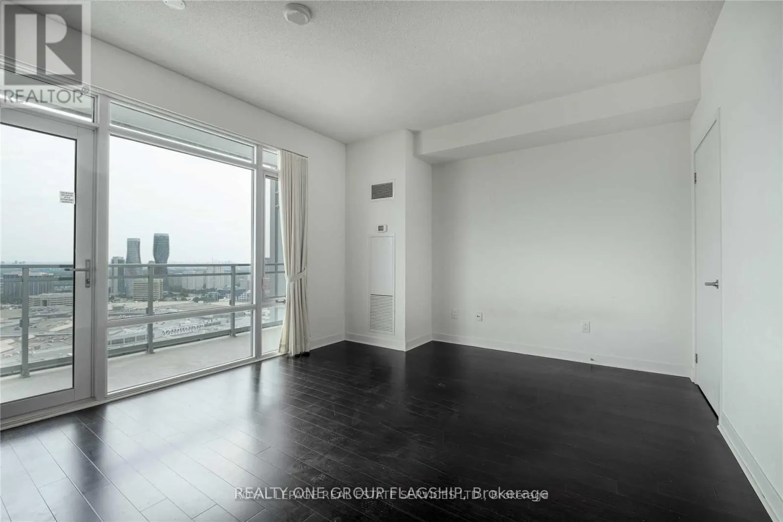 2801 - 360 SQUARE ONE DRIVE