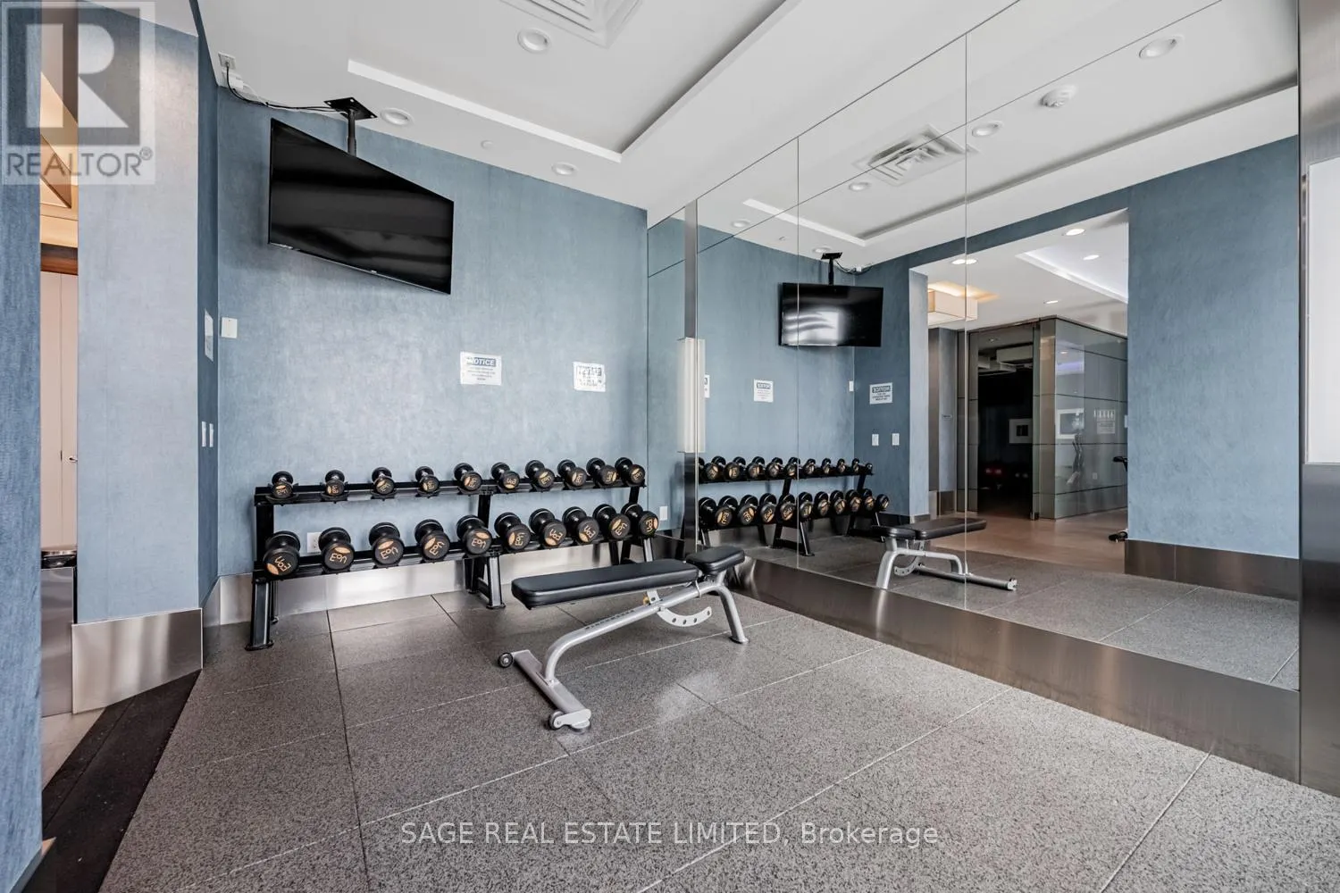 413 - 3500 LAKESHORE ROAD W