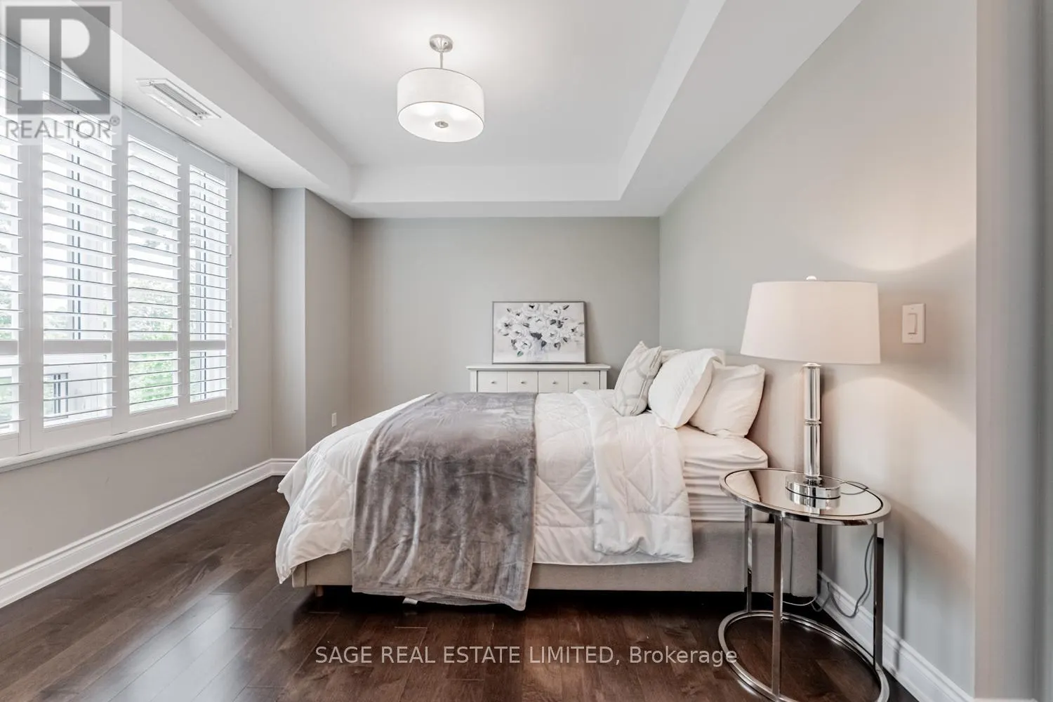 413 - 3500 LAKESHORE ROAD W