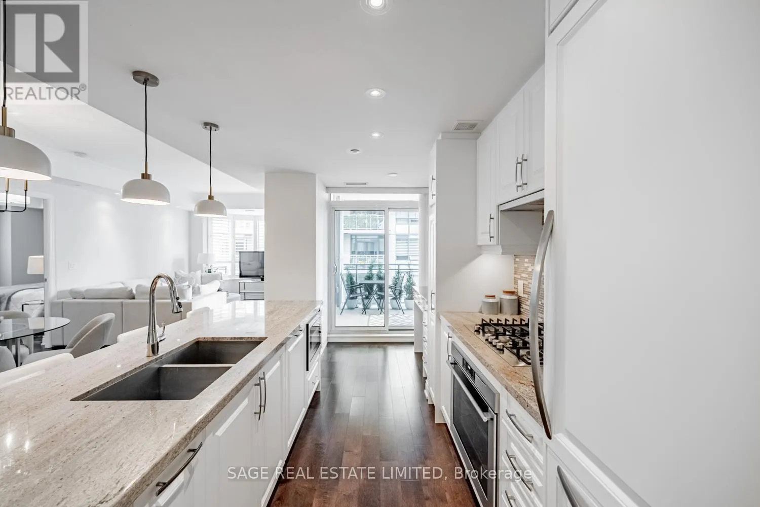 413 - 3500 LAKESHORE ROAD W