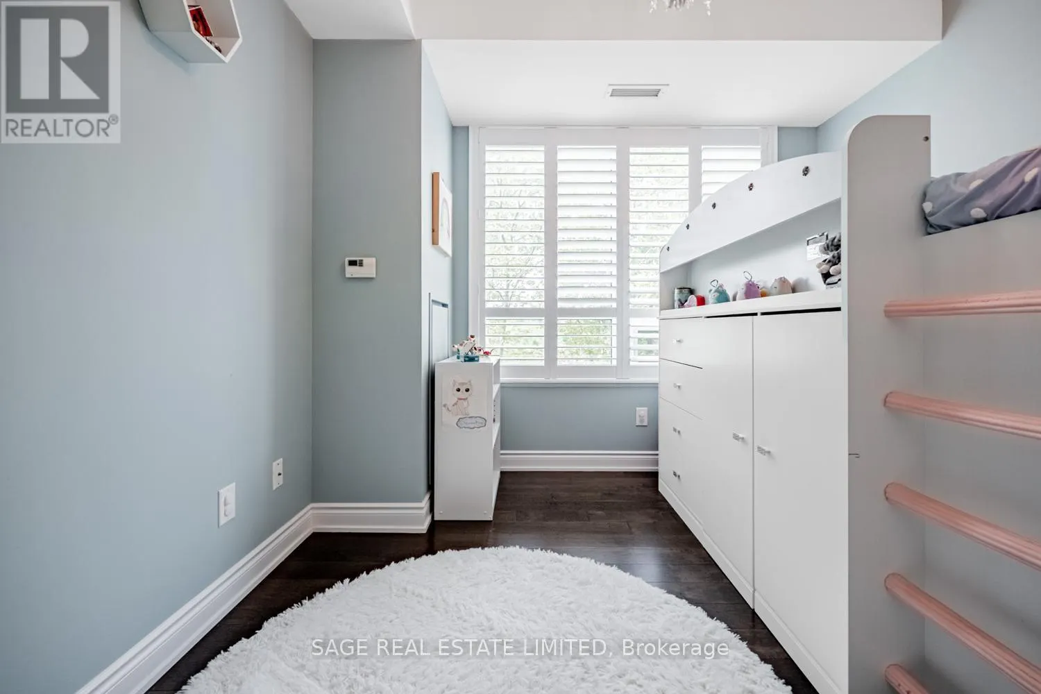 413 - 3500 LAKESHORE ROAD W
