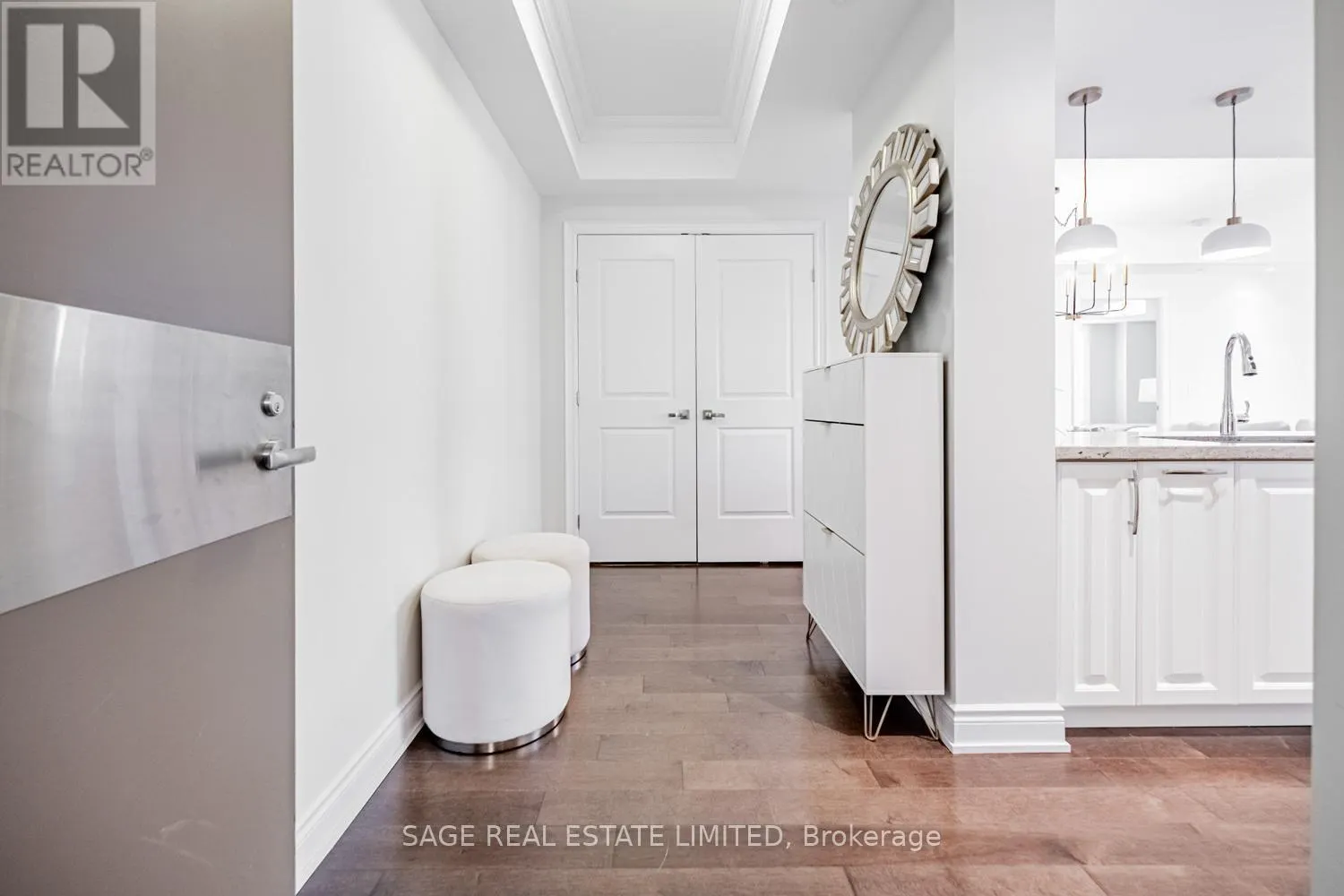 413 - 3500 LAKESHORE ROAD W