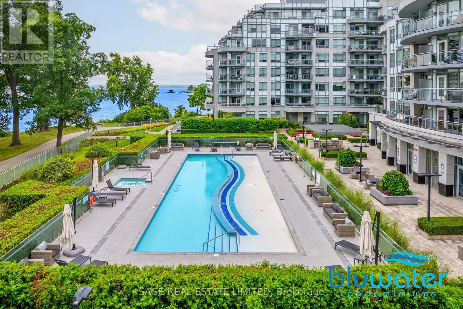 413 - 3500 LAKESHORE ROAD W