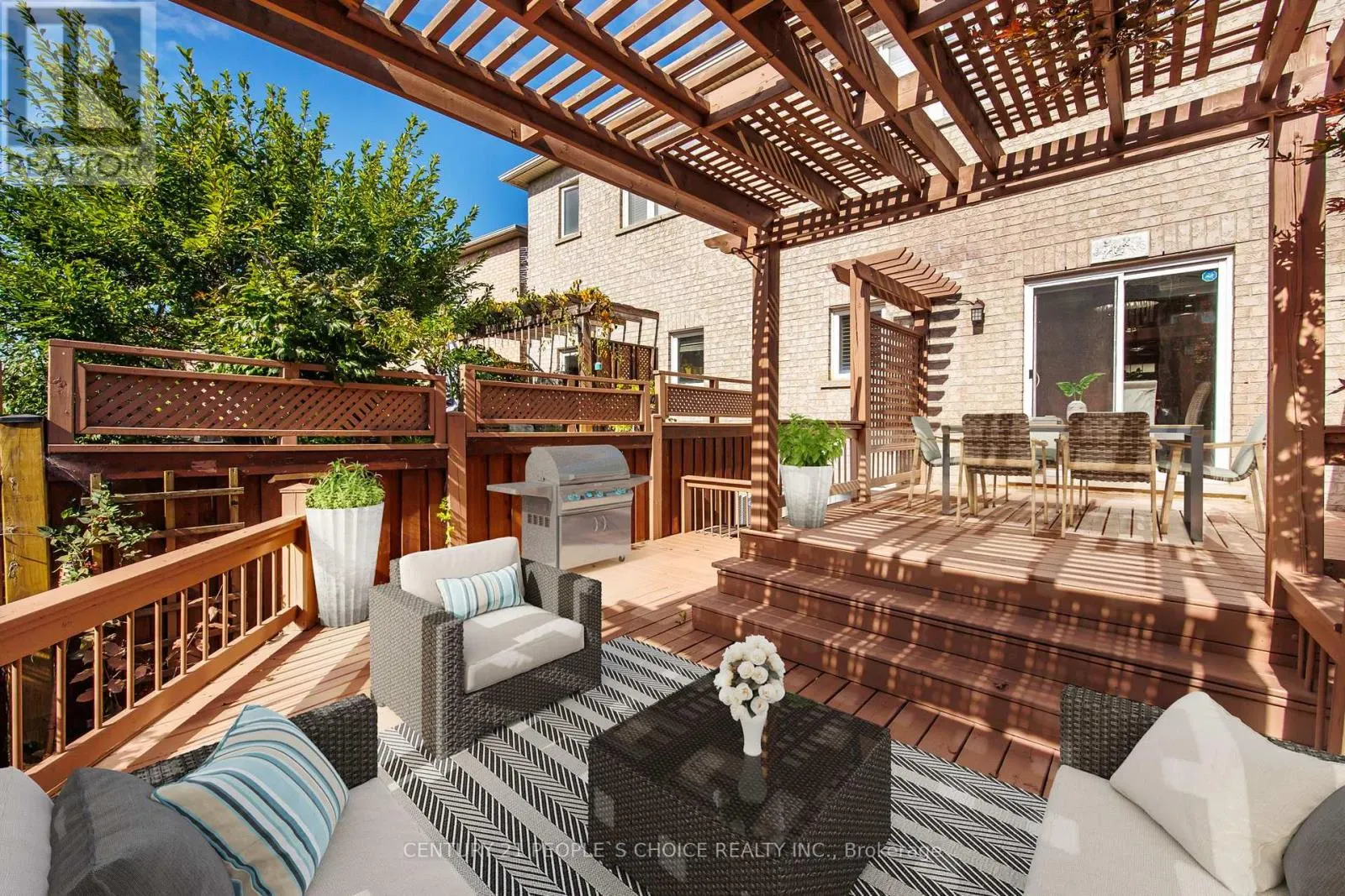 32 FRENCHPARK CIRCLE NW