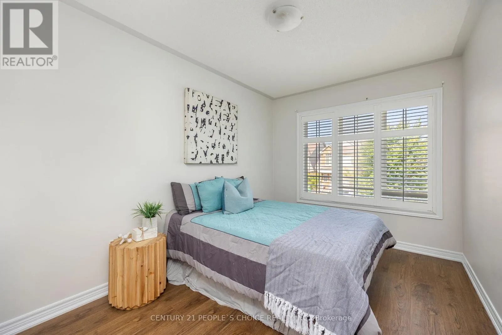 32 FRENCHPARK CIRCLE NW