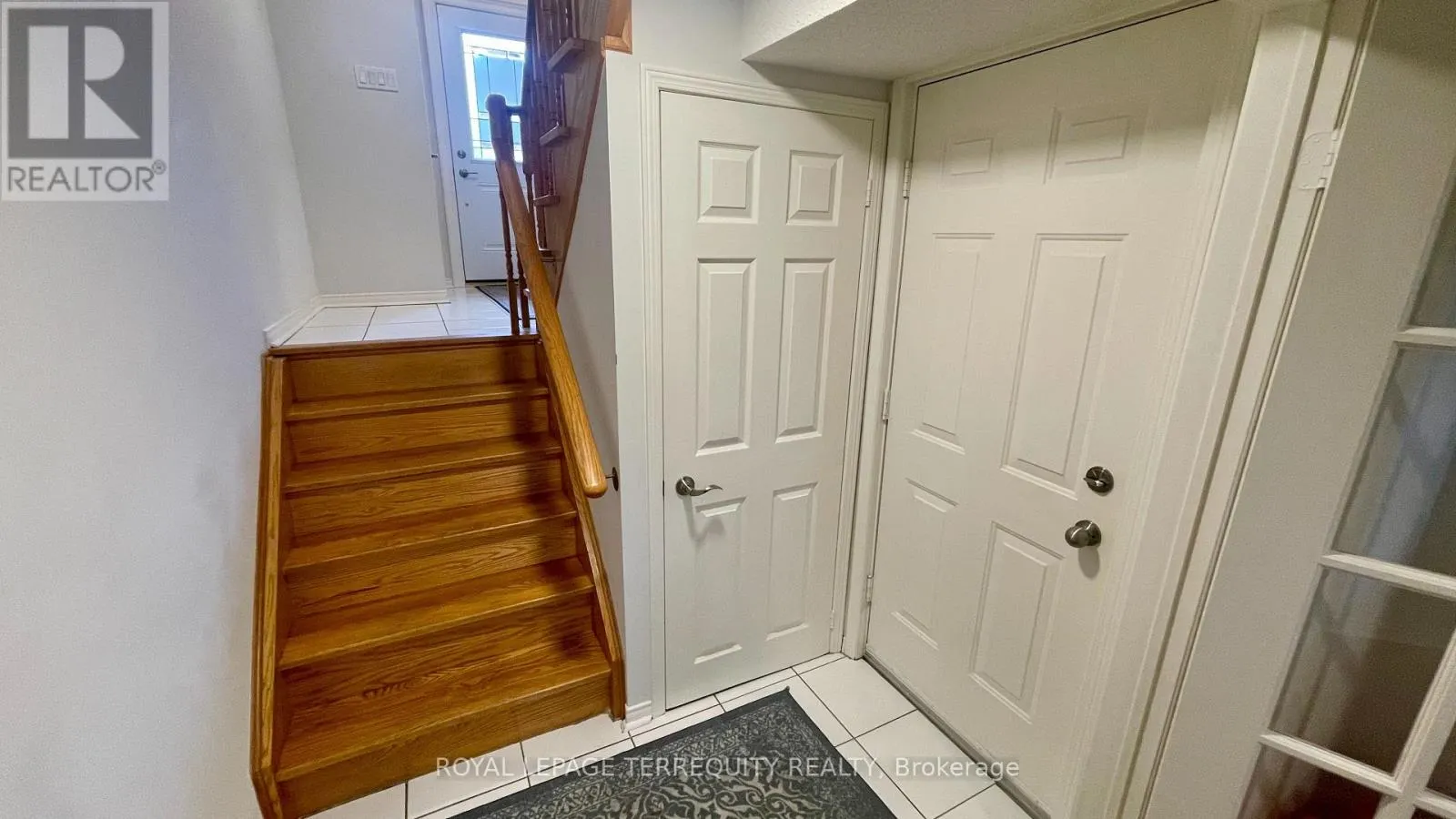 22 - 1588 SOUTH PARADE COURT