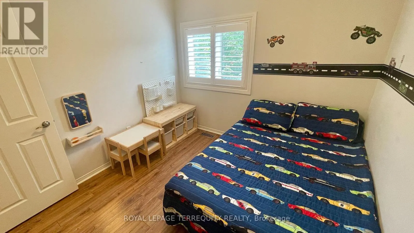 22 - 1588 SOUTH PARADE COURT