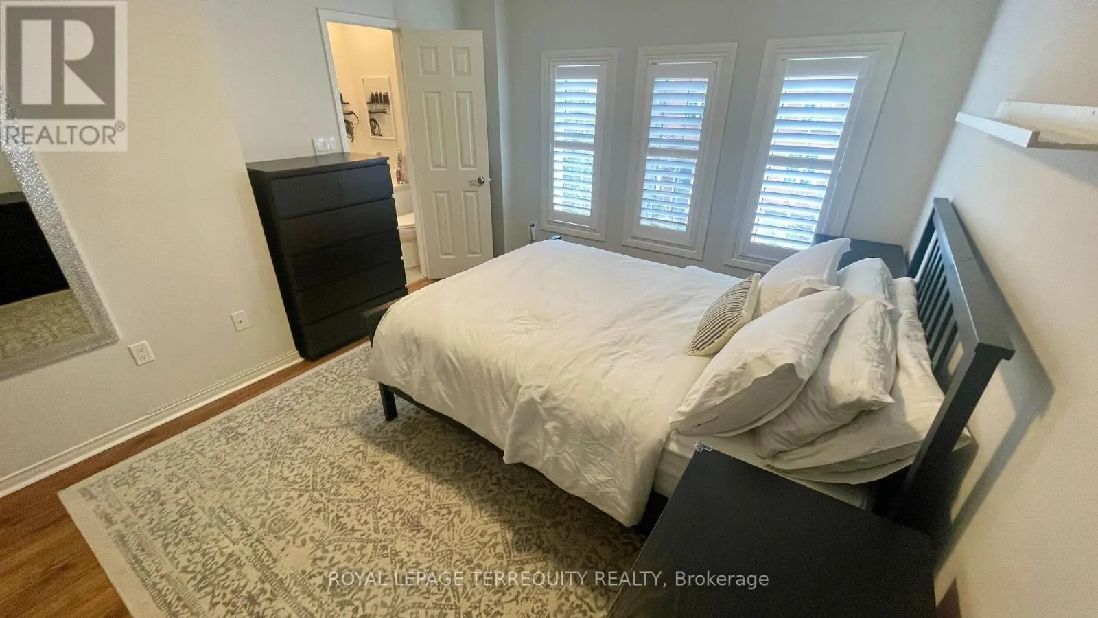 22 - 1588 SOUTH PARADE COURT