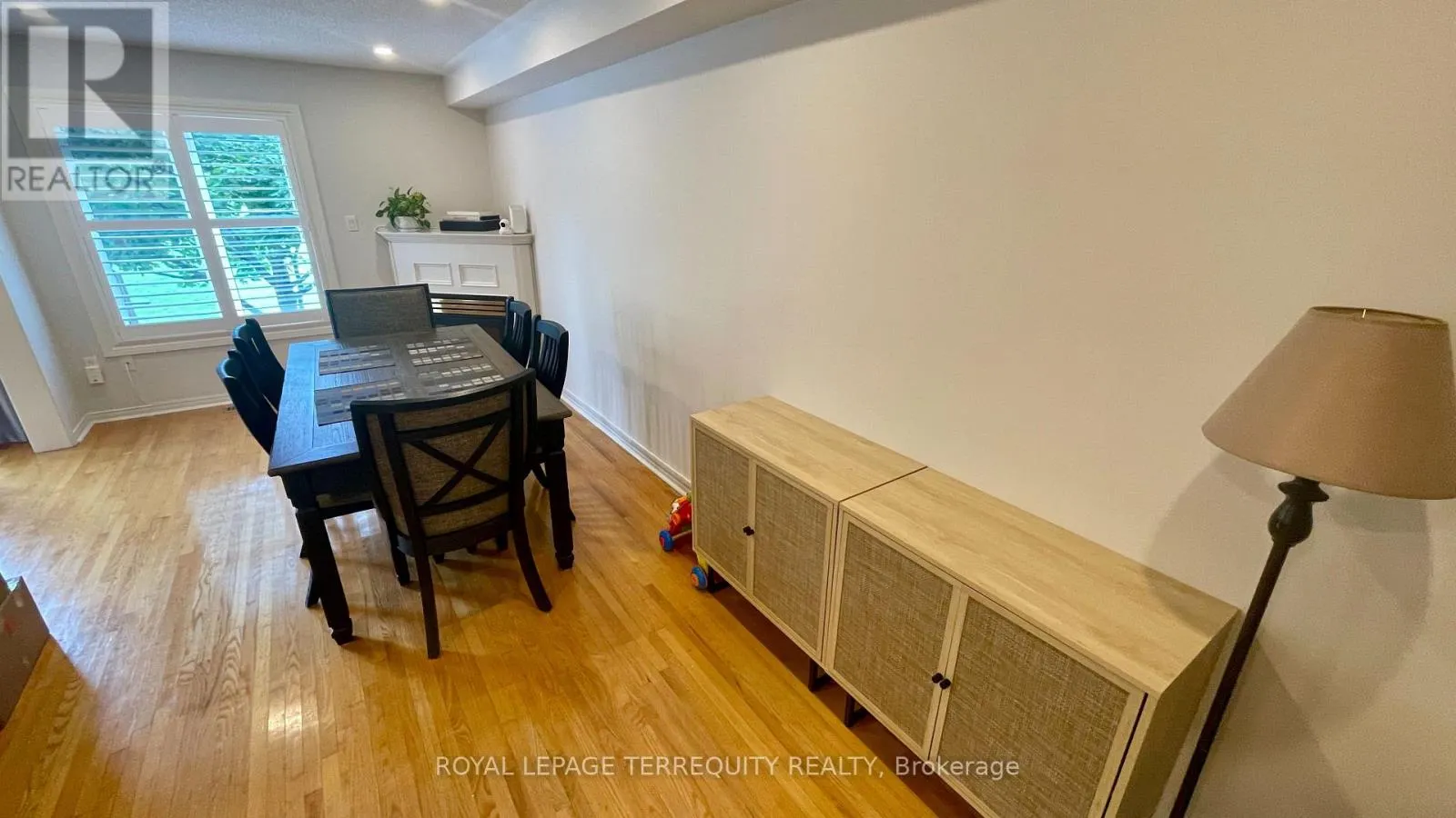 22 - 1588 SOUTH PARADE COURT