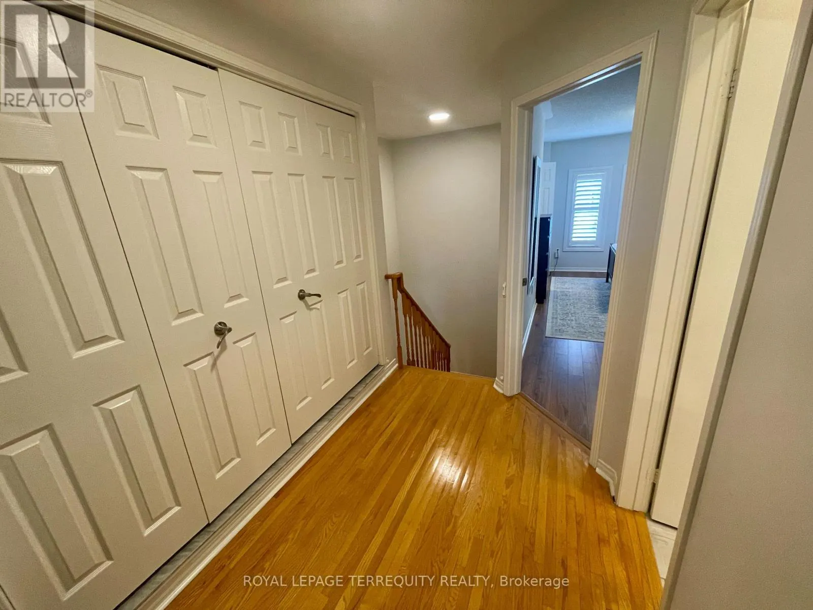 22 - 1588 SOUTH PARADE COURT