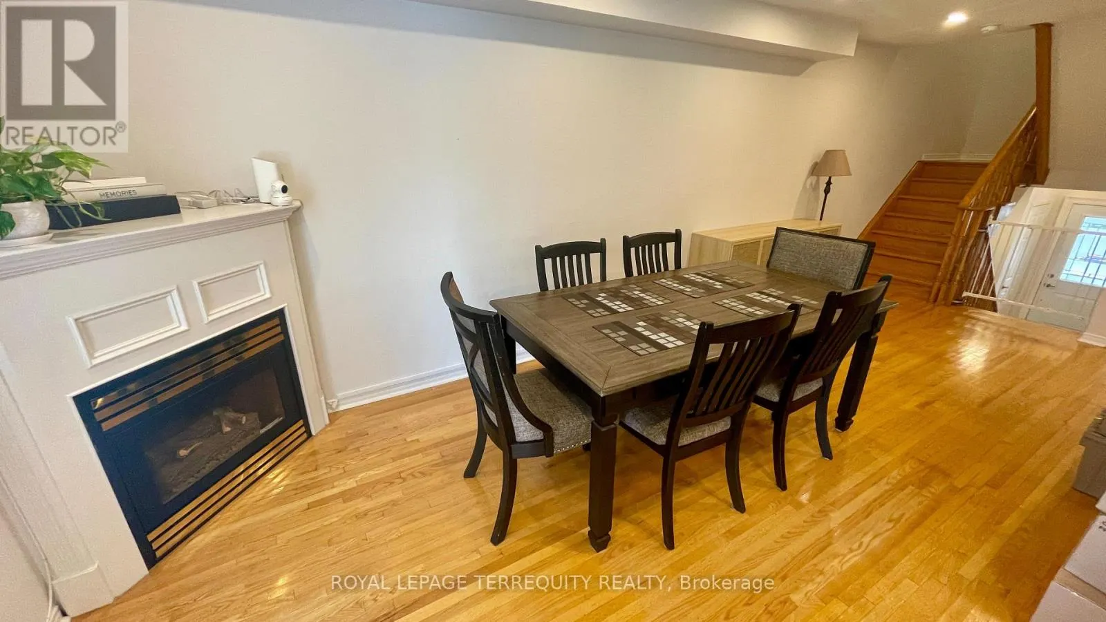 22 - 1588 SOUTH PARADE COURT