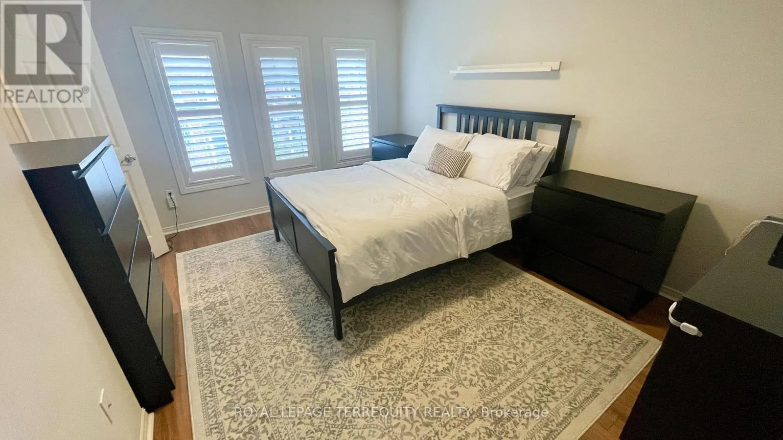 22 - 1588 SOUTH PARADE COURT