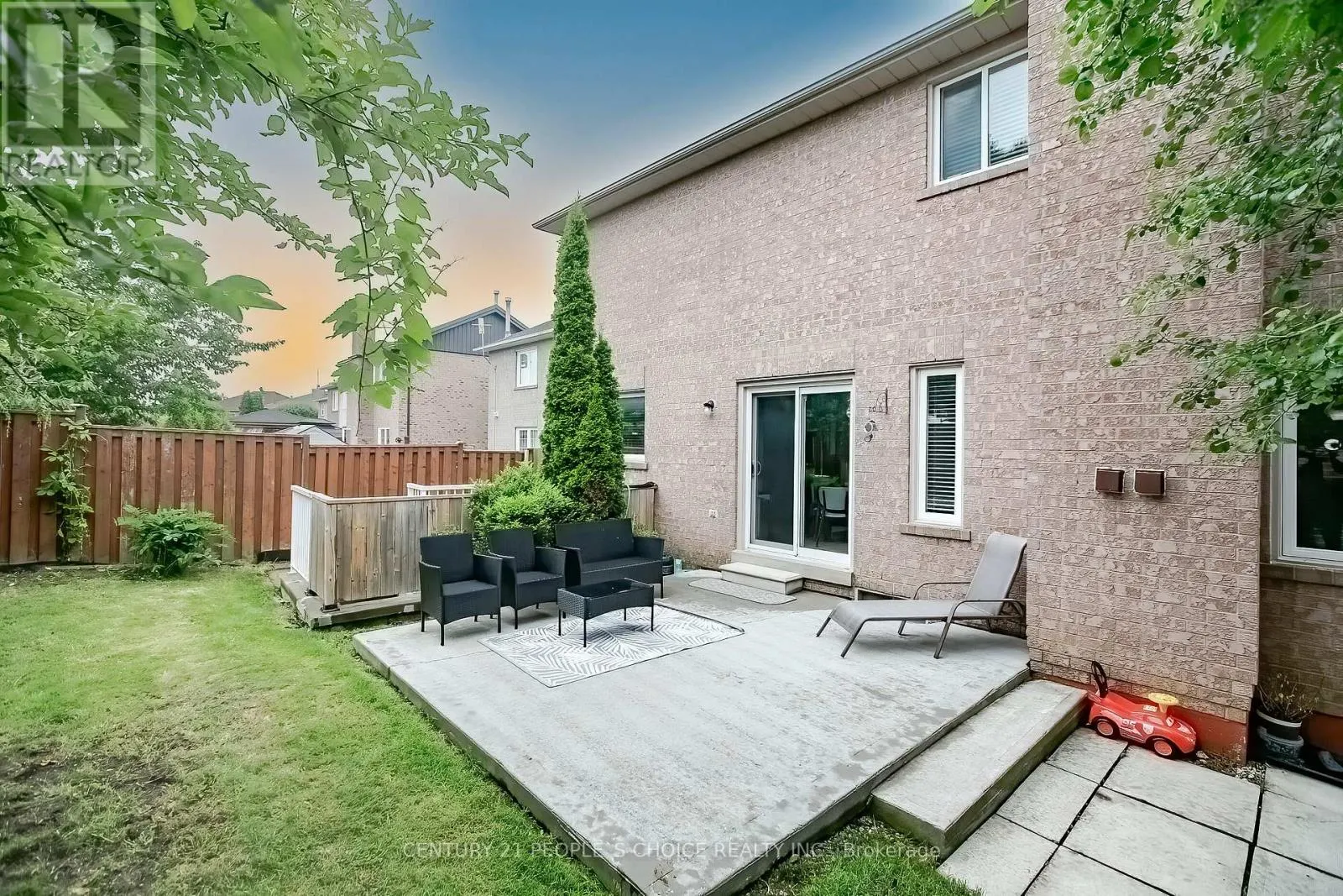 24 VIVIANS CRESCENT