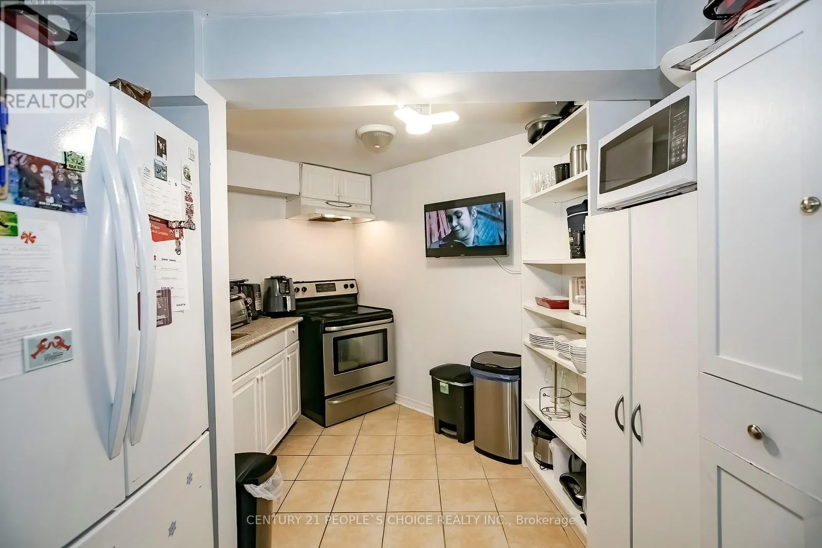 24 VIVIANS CRESCENT