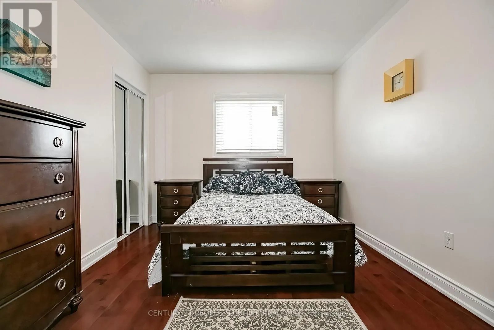 24 VIVIANS CRESCENT
