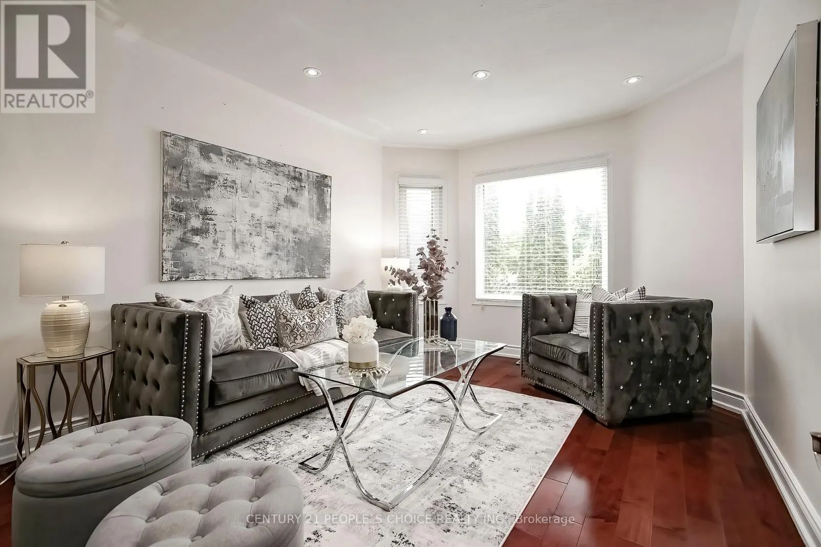 24 VIVIANS CRESCENT