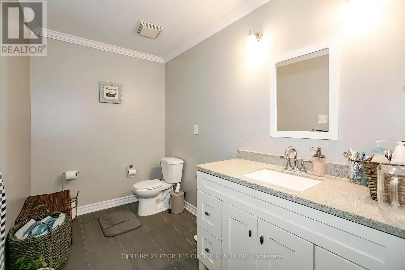 24 VIVIANS CRESCENT