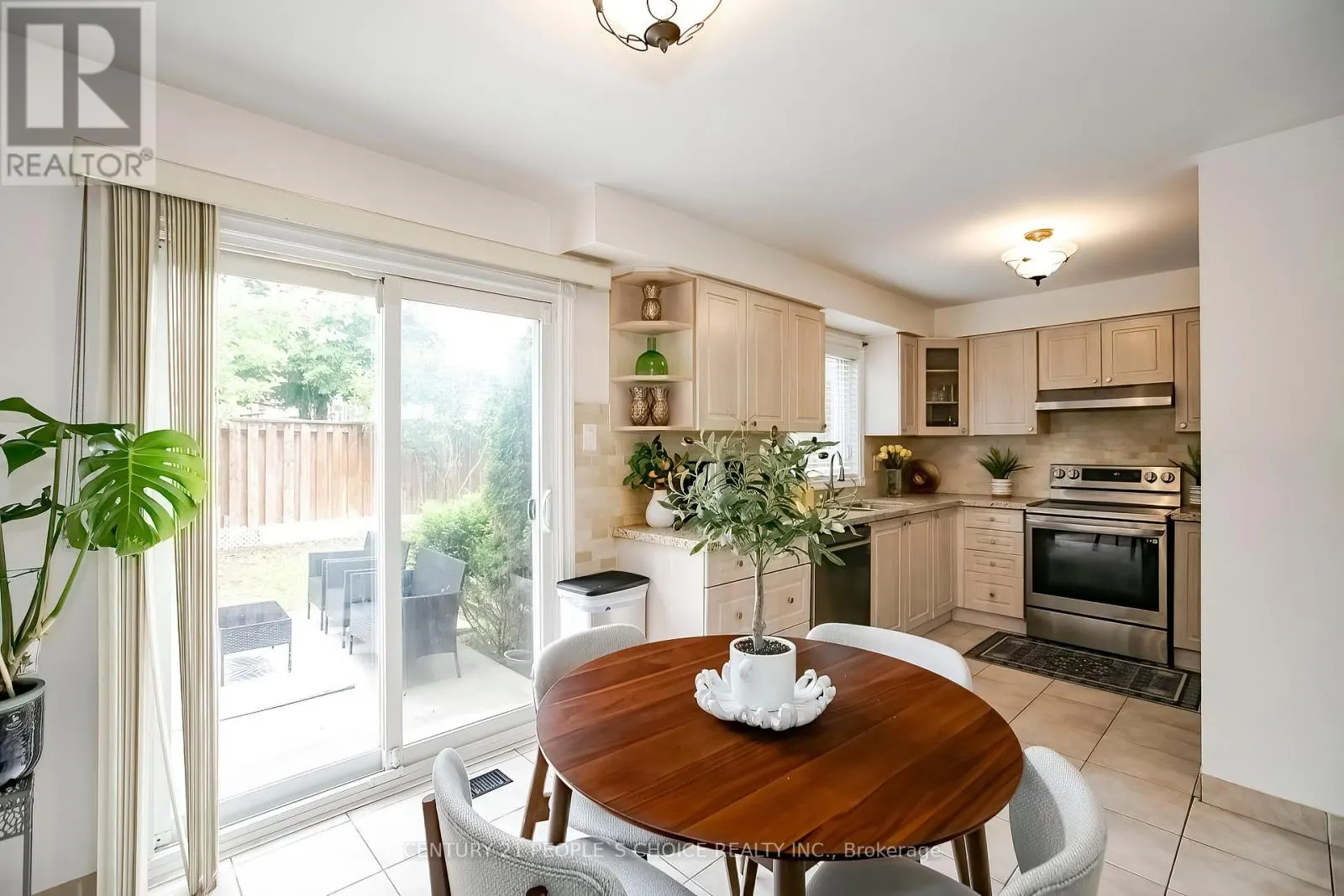 24 VIVIANS CRESCENT