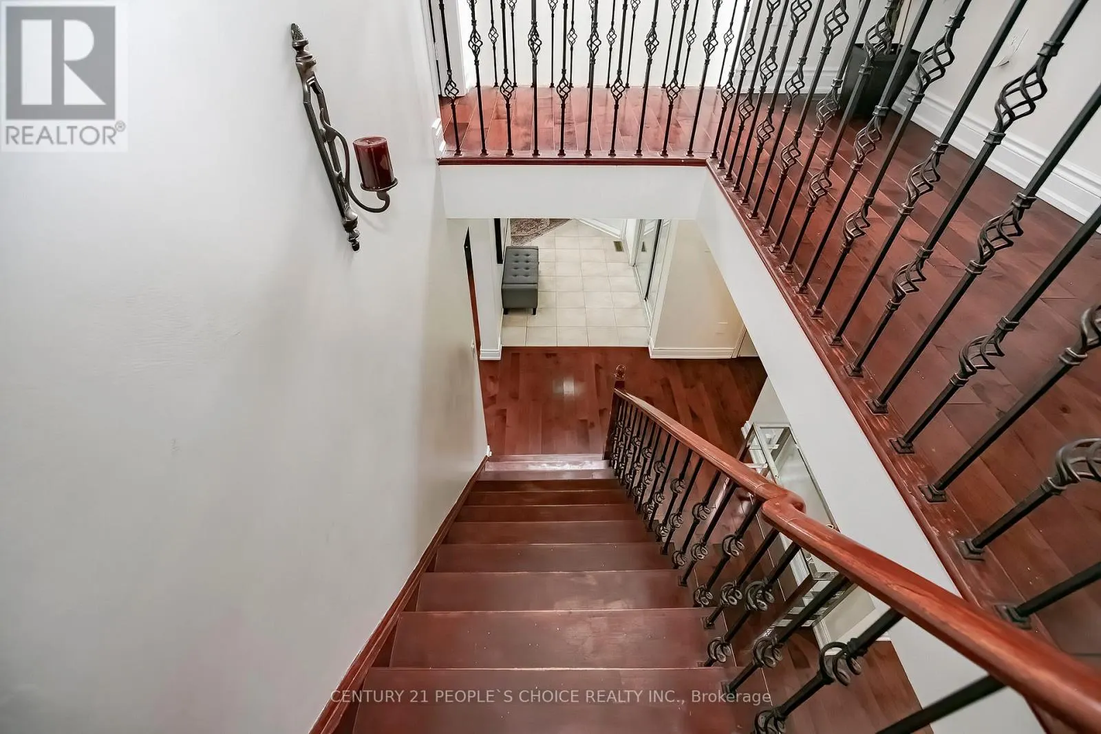 24 VIVIANS CRESCENT