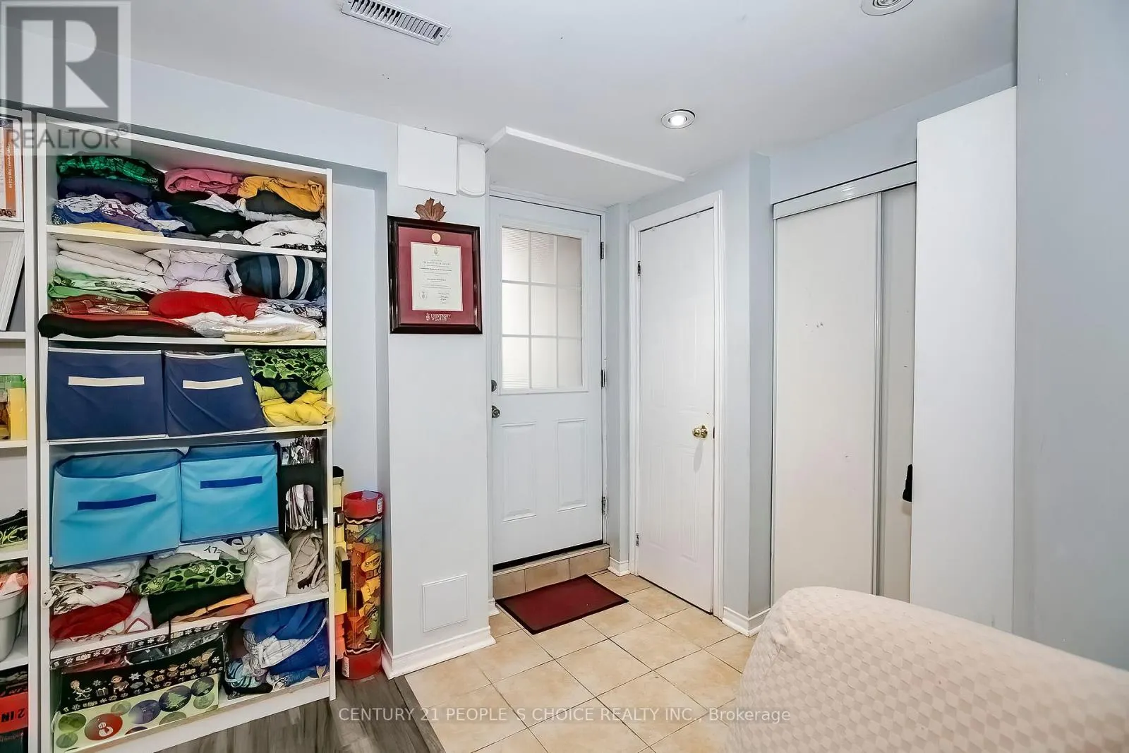 24 VIVIANS CRESCENT
