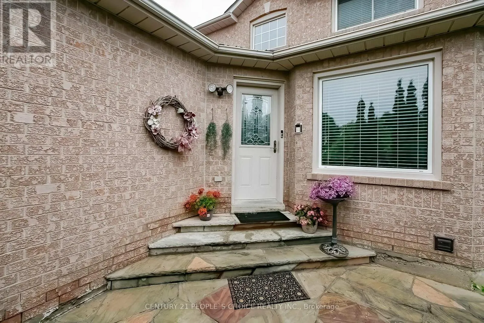 24 VIVIANS CRESCENT