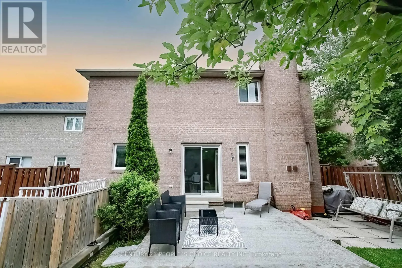 24 VIVIANS CRESCENT