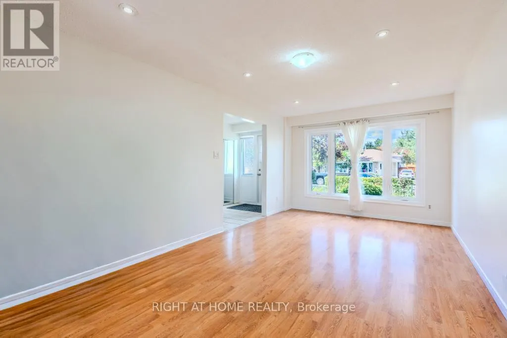 102 BURBANK CRESCENT