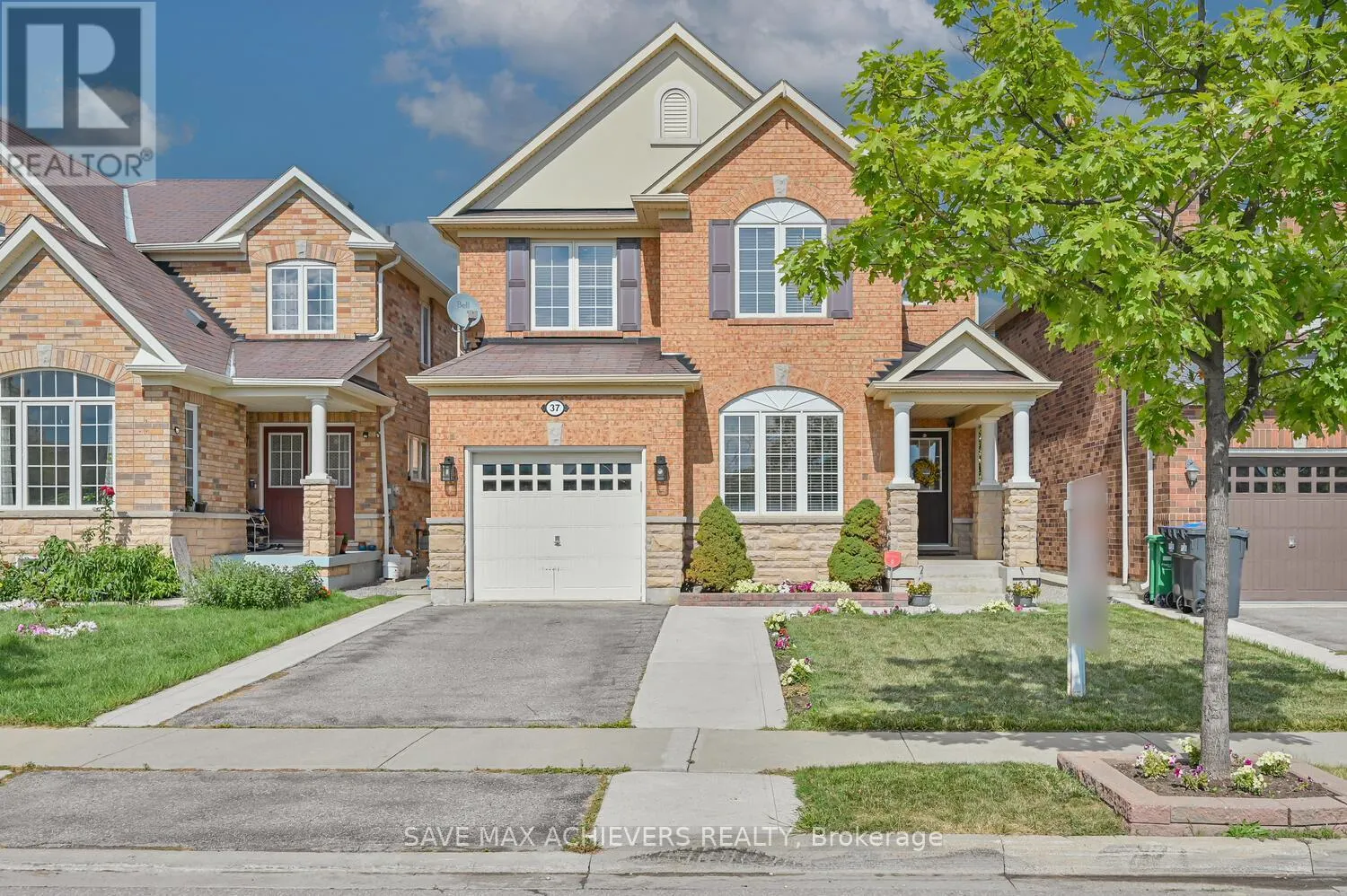 37 BLOOM DRIVE